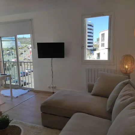 Richelieu Port Position Cosy 2 Adultes Piscine Place De Parking Privative Vue Mont Saint Martin *